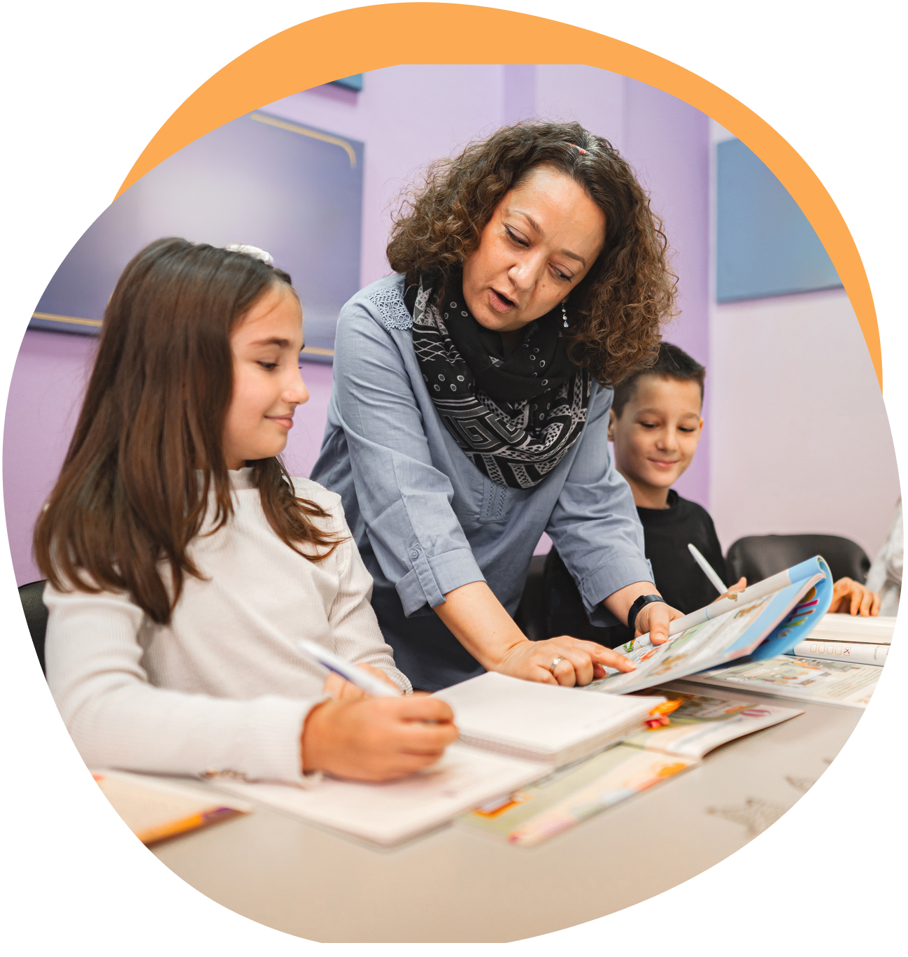 Frame (81) Frame (81)