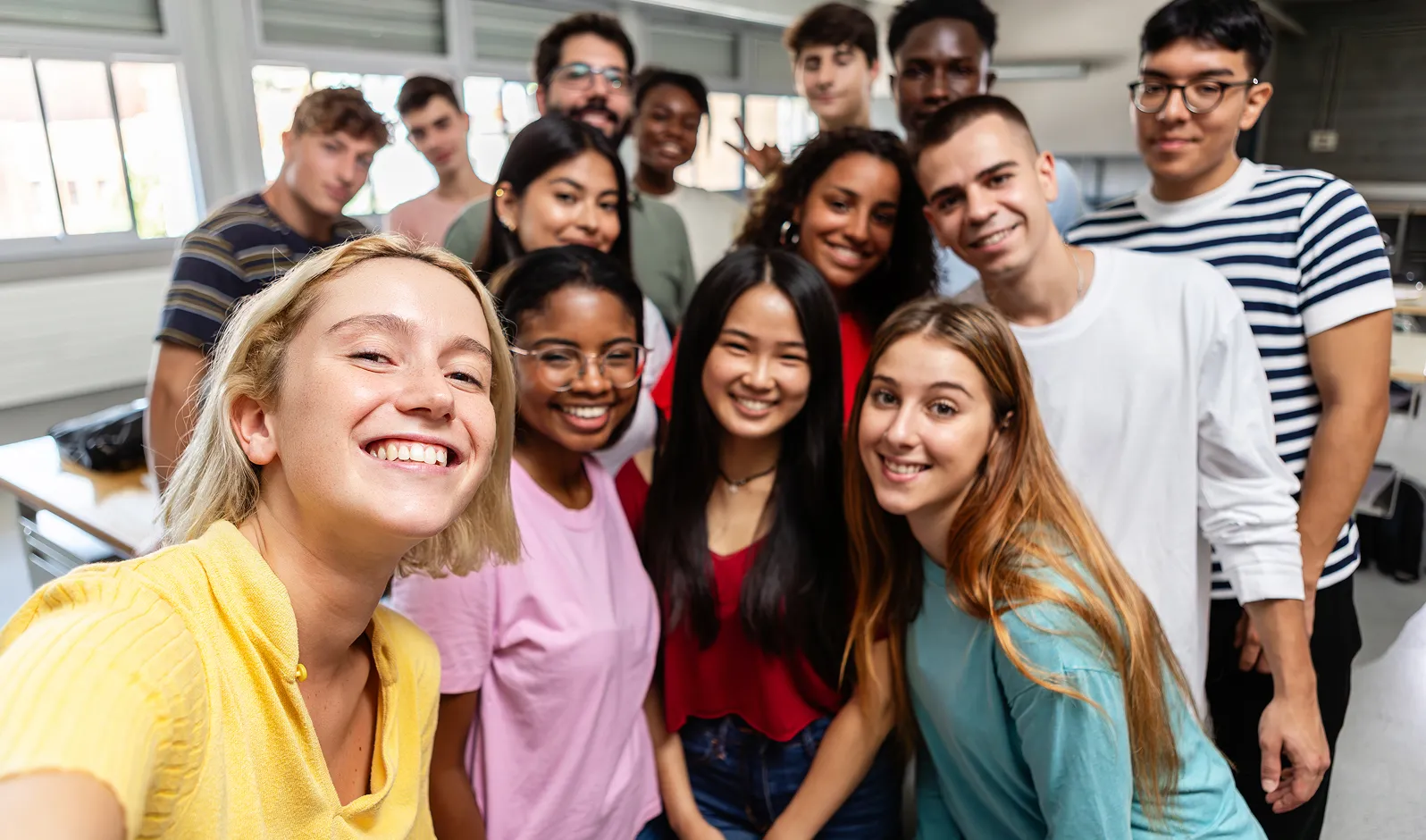 Frame (85) Frame (85)